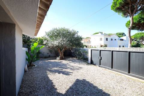 Vilamoura - T3+1 Frente Golf Venda