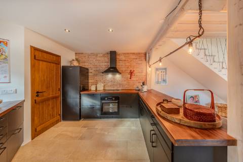 Tavira - Moradia Triplex com Piscina no Coração da Cidade