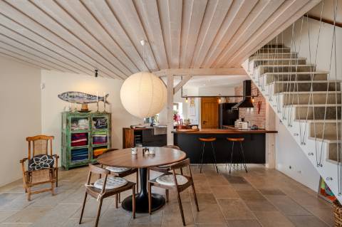 Tavira - Moradia Triplex com Piscina no Coração da Cidade