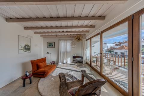 Tavira - Moradia Triplex com Piscina no Coração da Cidade