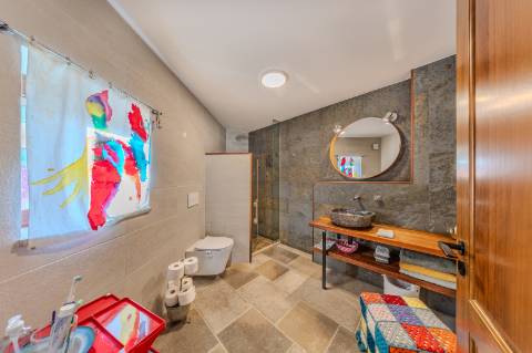 Tavira - Moradia Triplex com Piscina no Coração da Cidade