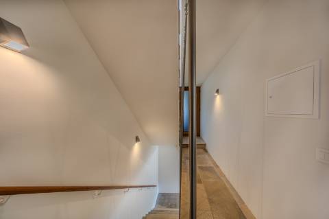 Tavira - Moradia Triplex com Piscina no Coração da Cidade