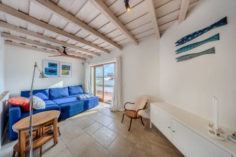 Tavira - Moradia Triplex com Piscina no Coração da Cidade