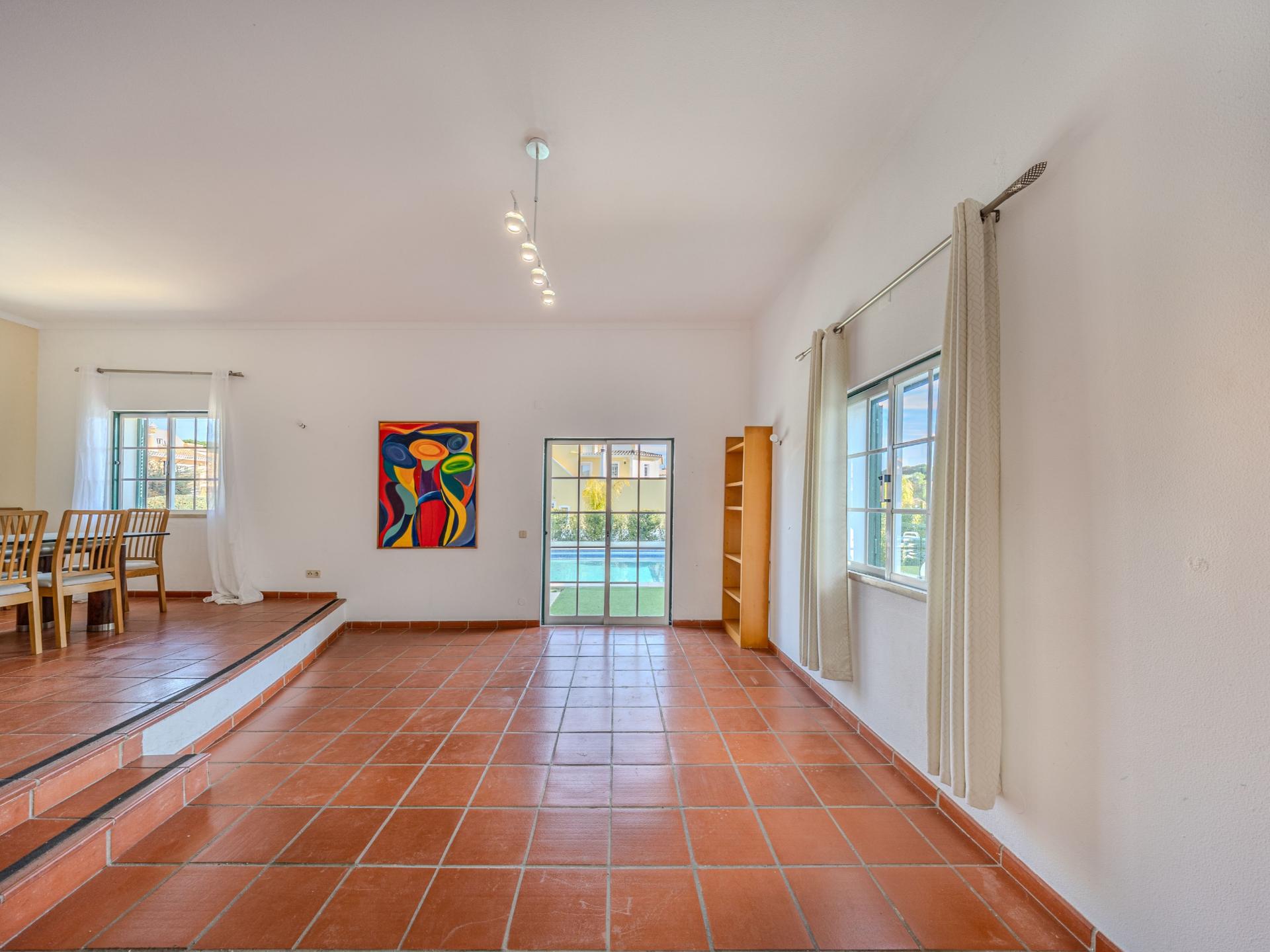 Vilamoura - Fantástica moradia de 4 quartos com amplas áreas em localização privilegiada