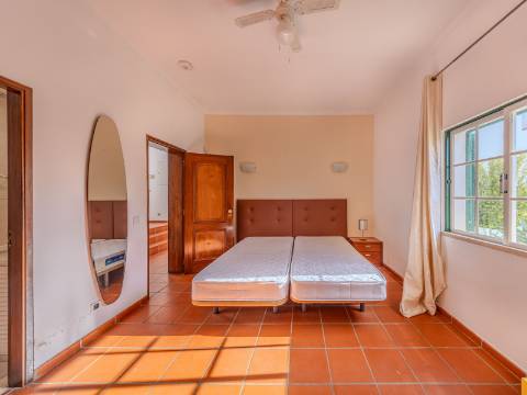 Vilamoura - Fantástica moradia de 4 quartos com amplas áreas em localização privilegiada