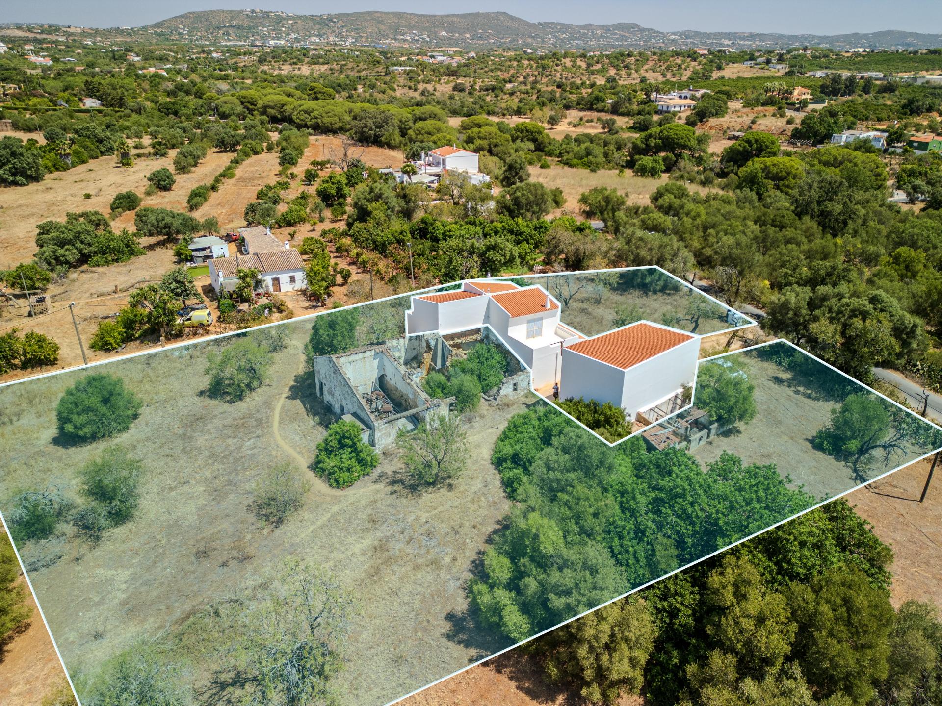 Almancil - Terreno com 2 ruínas