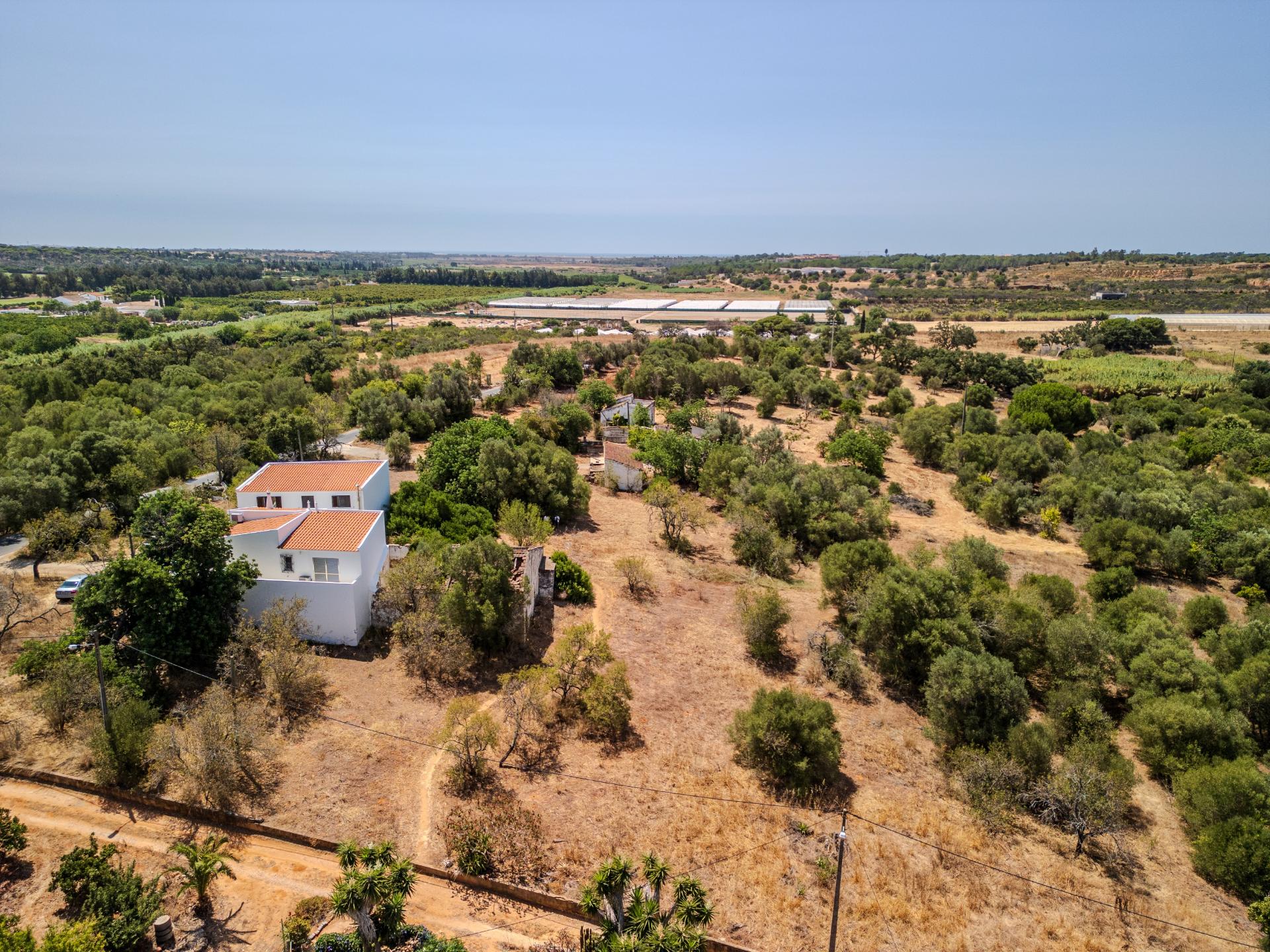 Almancil - Terreno com 2 ruínas