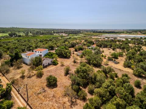 Almancil - Terreno com 2 ruínas