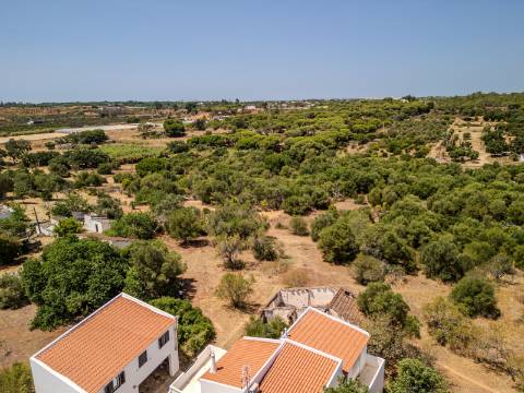 Almancil - Terreno com 2 ruínas