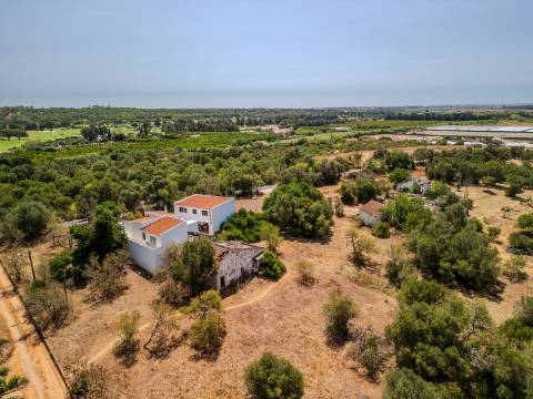 Almancil - Terreno com 2 ruínas