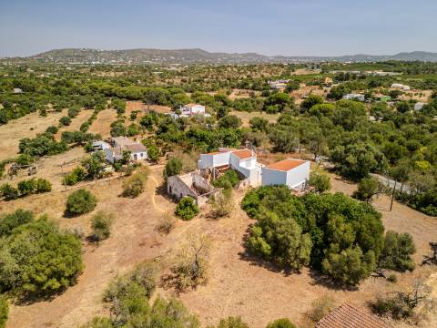 Almancil - Terreno com 2 ruínas