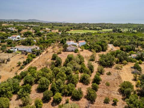 Almancil - Terreno com 2 ruínas