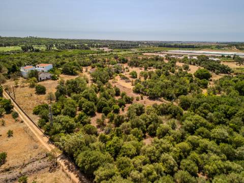 Almancil - Terreno com 2 ruínas