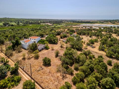 Almancil - Terreno com 2 ruínas