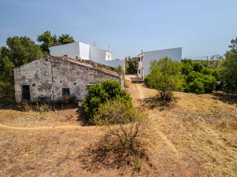 Almancil - Terreno com 2 ruínas