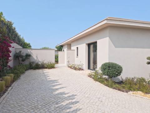 Faro - Moradia T4 em condomínio de luxo com vista para a Ria Formosa