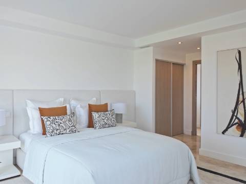 Faro - Moradia T4 em condomínio de luxo com vista para a Ria Formosa