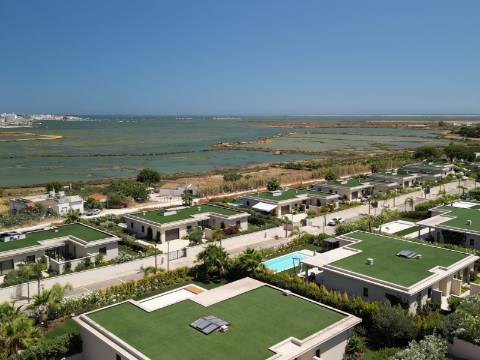 Faro - Moradia T4 em condomínio de luxo com vista para a Ria Formosa