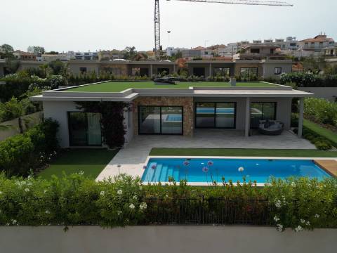 Faro - Moradia T4 em condomínio de luxo com vista para a Ria Formosa