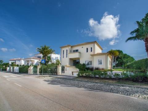 VILA SOL - Moradia de 4 Quartos em Vilamoura, Propriedade de Golfe