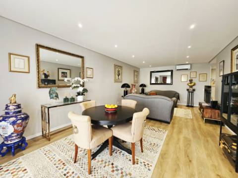 Portimão - Apartamento T3 com Duas Suítes, Terraços Amplos e Garagem Box - Construção Recente (2021)