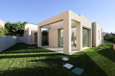 Almancil - Nova Moradia V4+1 Perto da Quinta do Lago