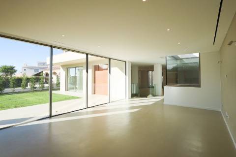 Almancil - Nova Moradia V4+1 Perto da Quinta do Lago