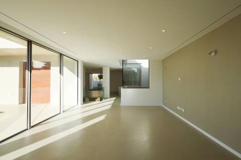 Almancil - Nova Moradia V4+1 Perto da Quinta do Lago