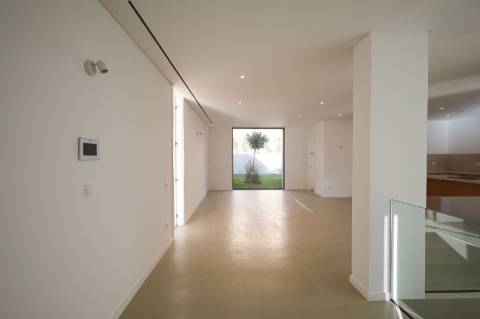 Almancil - Nova Moradia V4+1 Perto da Quinta do Lago