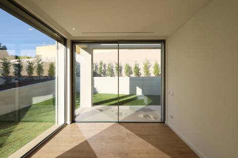 Almancil - Nova Moradia V4+1 Perto da Quinta do Lago