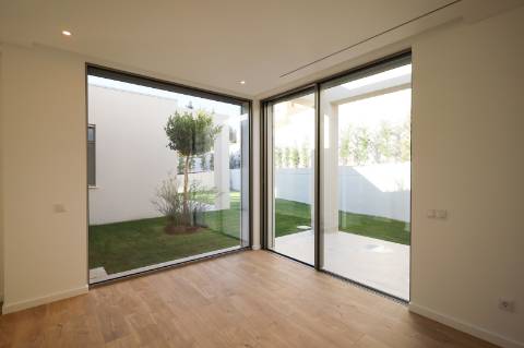 Almancil - Nova Moradia V4+1 Perto da Quinta do Lago