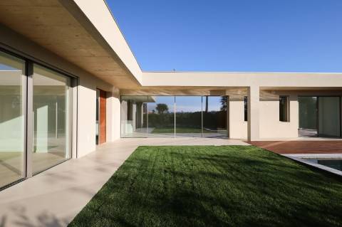 Almancil - Nova Moradia V4+1 Perto da Quinta do Lago