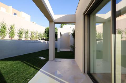 Almancil - Nova Moradia V4+1 Perto da Quinta do Lago