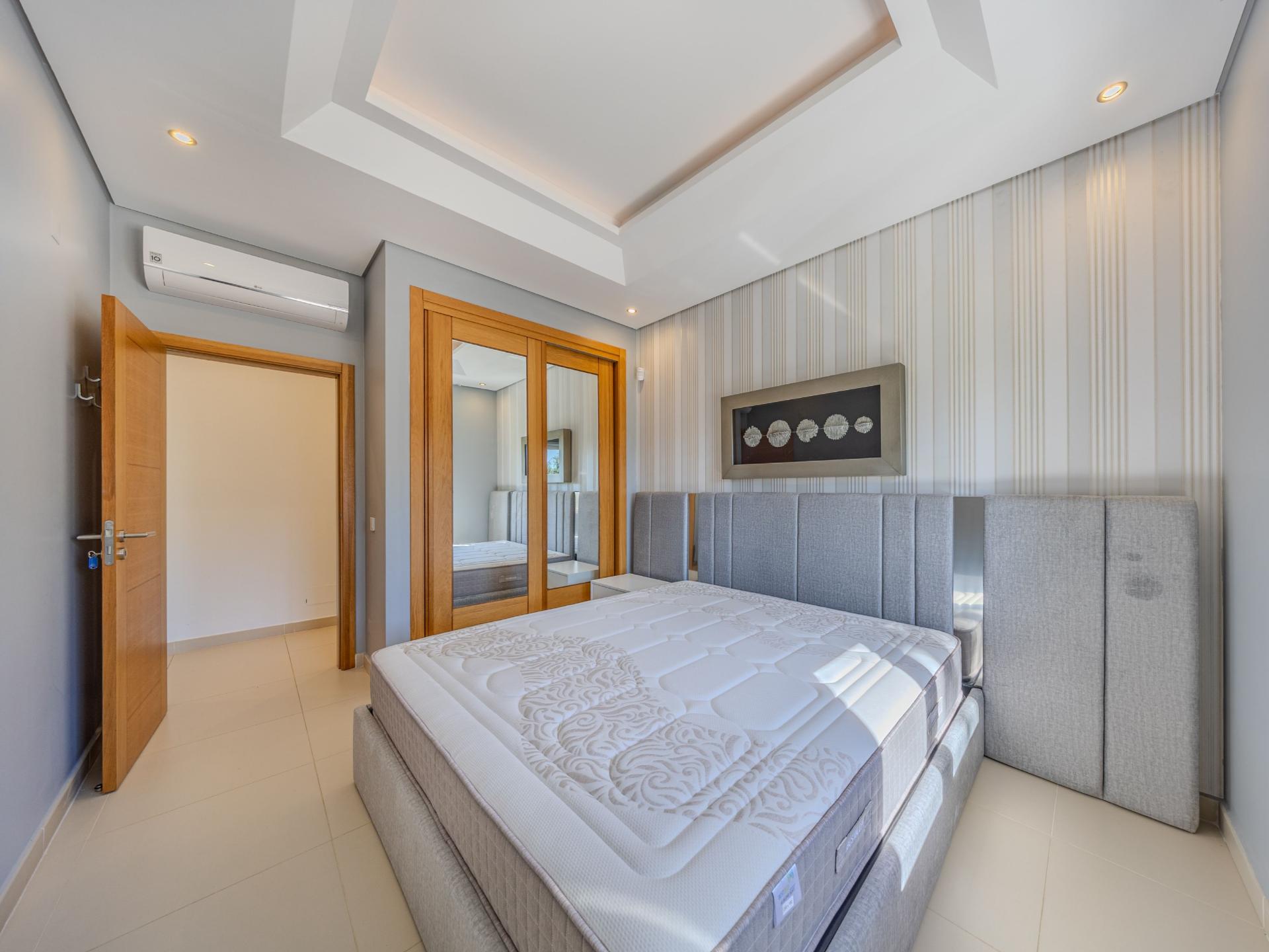 VALE FORMOSO - Exclusiva Moradia T4+1 no Condomínio 'The Crest'