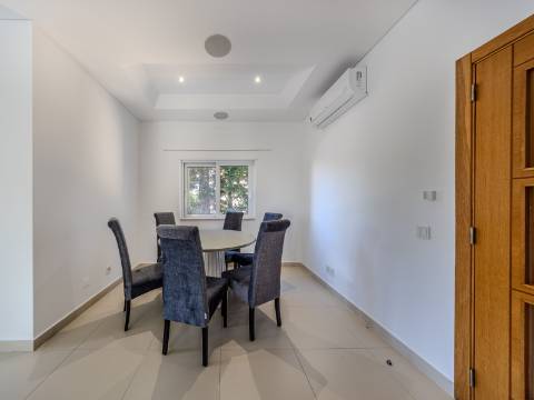 VALE FORMOSO - Exclusiva Moradia T4+1 no Condomínio 'The Crest'