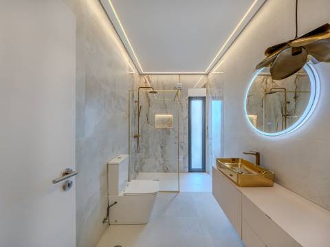 São Brás de Alportel - Moradia V4 de estilo contemporâneo