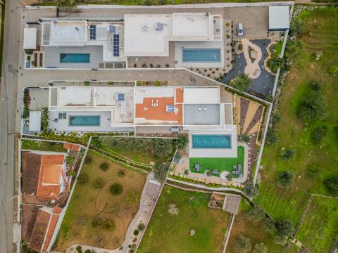 São Brás de Alportel - Moradia V4 de estilo contemporâneo