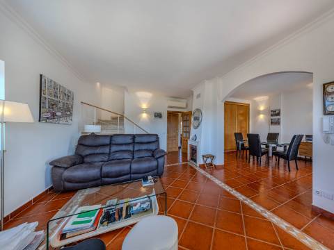 TRIANGULO DOURADO - Moradia em condomínio privado, perto de Vale do Lobo