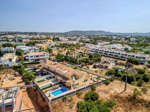 TRIANGULO DOURADO - Moradia em condomínio privado, perto de Vale do Lobo