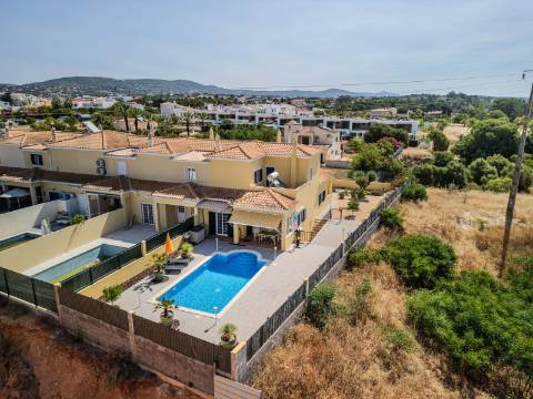 TRIANGULO DOURADO - Moradia em condomínio privado, perto de Vale do Lobo