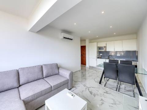 QUARTEIRA - Apartamento T1+1 próximo da praia