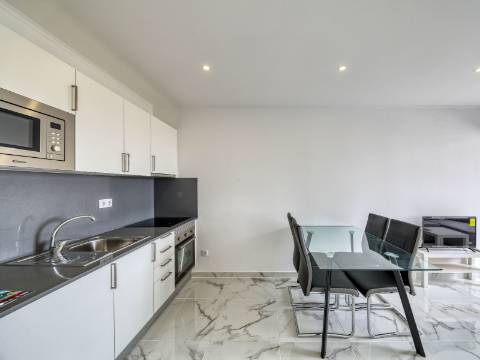 QUARTEIRA - Apartamento T1+1 próximo da praia