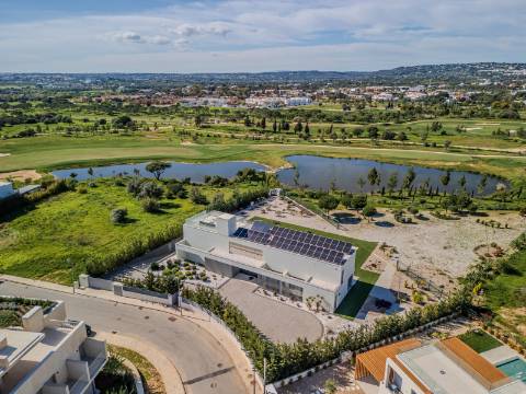 Fantástica Moradia T5 (Junto a Golf) - Vilamoura