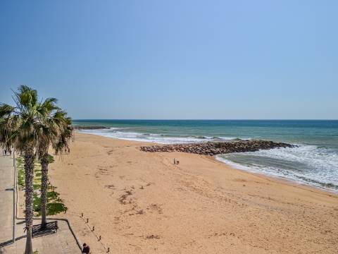 Arrecadação / Armazém - Avenida Infante Sagres, Quarteira