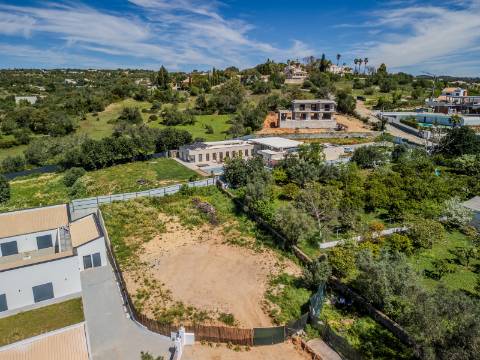 LOULÉ - Terreno para construção