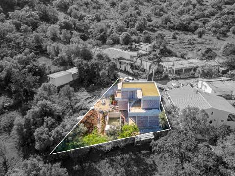 LOULÉ - Moradia T3 com piscina em construção