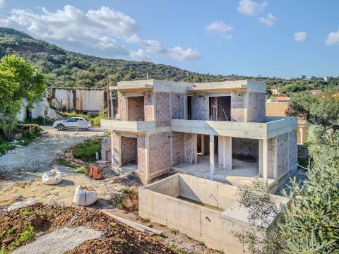 LOULÉ - Moradia T3 com piscina em construção