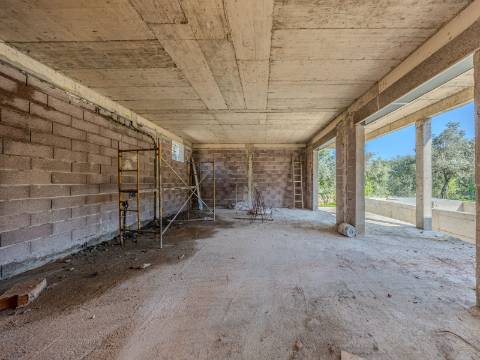 LOULÉ - Moradia T3 com piscina em construção