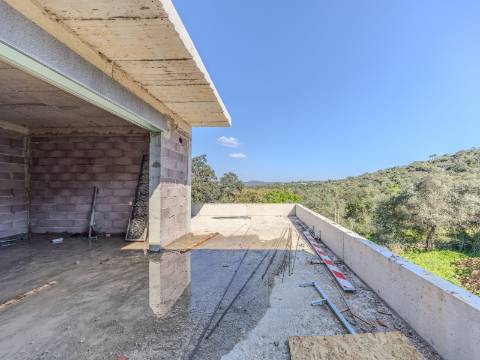 LOULÉ - Moradia T3 com piscina em construção