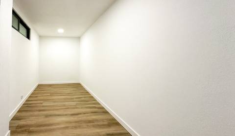 Perto de Vale do Lobo Moradia V5+1 Totalmente Renovada Para Venda